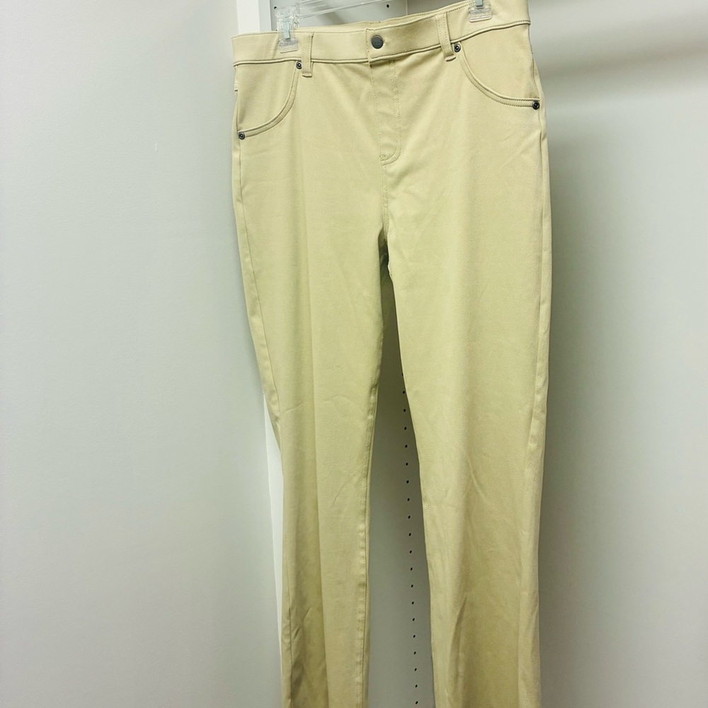 HUE Women's Straight Leg Pants - Tan